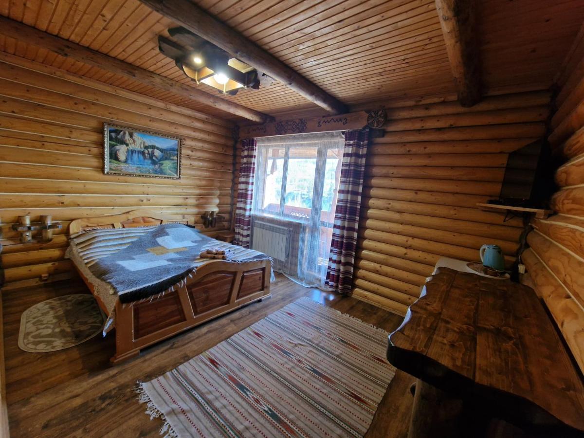 Hotel гуцульська хата
