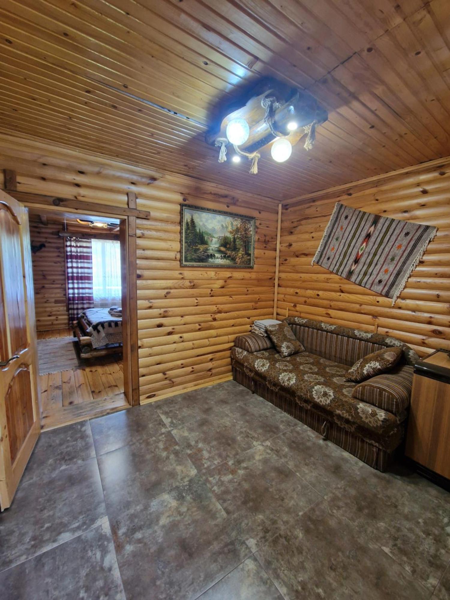 гуцульська хата