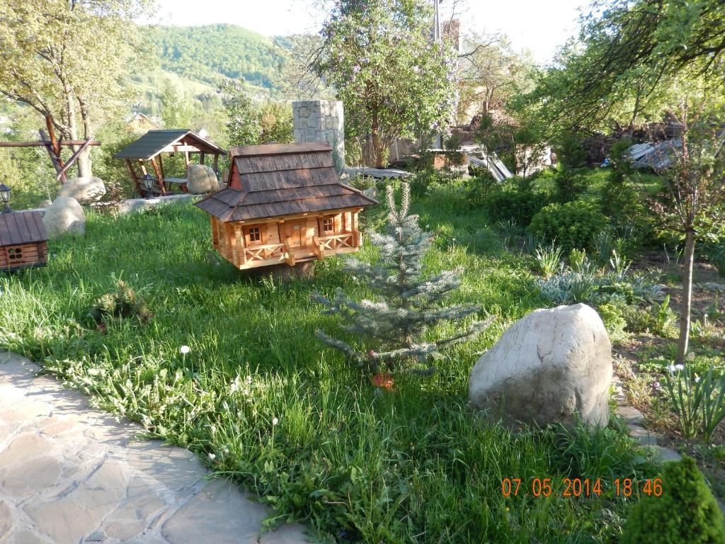 гуцульська хата Hotel